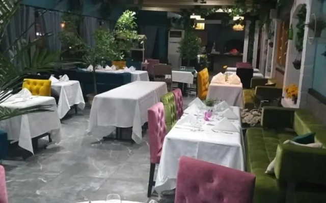 Le Relais