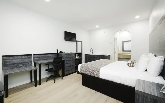 Sapphire Inn and Suites