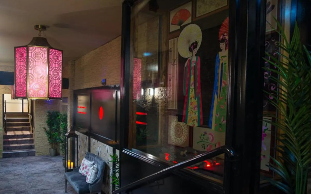 Holyrood Hotel - Leisure Centre & The Spa at Orchids