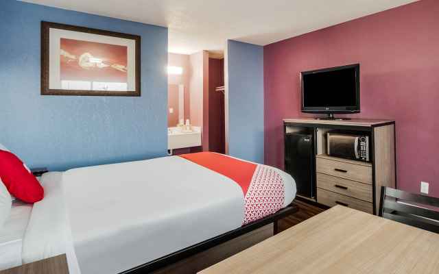 OYO Hotel Houston N Fm-1960 Champions TX