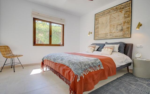 Villa - 4 Bedrooms with Pool and WiFi - 107785