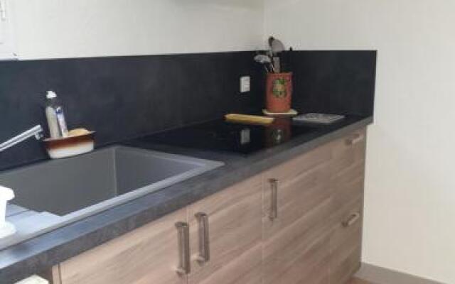 T1 Dans Maison Au Calme