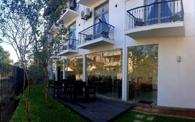 Hive 68 - Hotel and Resorts Negombo