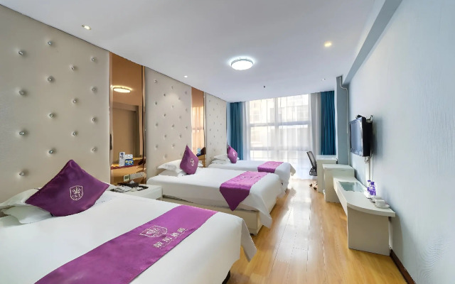 Rong Le Business Hotel