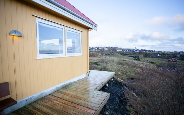 Red Robin - Vacation homes next to Svartifossur waterfall