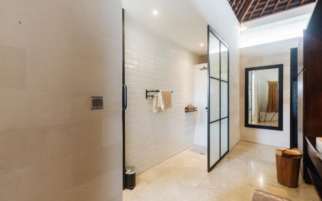 Villa Tamarind - NY Loft style Town House, 5min walk to Echo Beach – Hotel Rooms – Canggu
