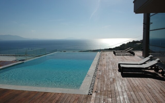 Seaview Peninsula Villa