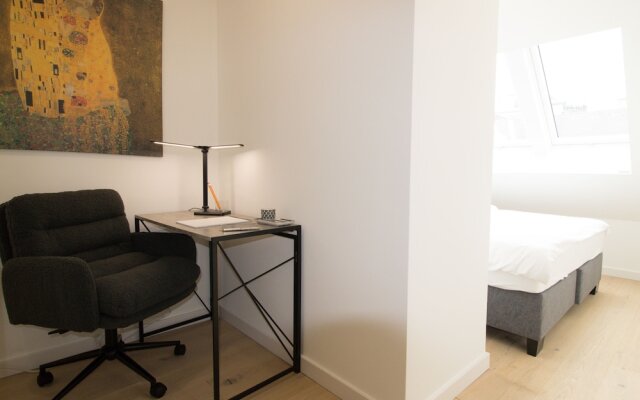 Stylish & Modern Apartment