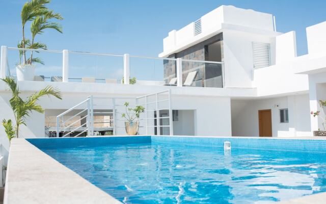 5th Coral Suite by Ixchel