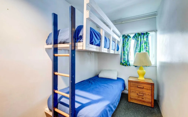 Stowe Condo With Deck and Mountain Views!