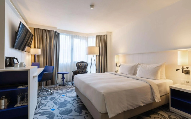 Holiday Inn Shenzhen Donghua by IHG