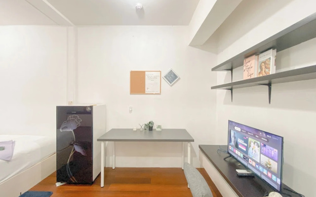 Stategic Studio Apartment at Menteng Square