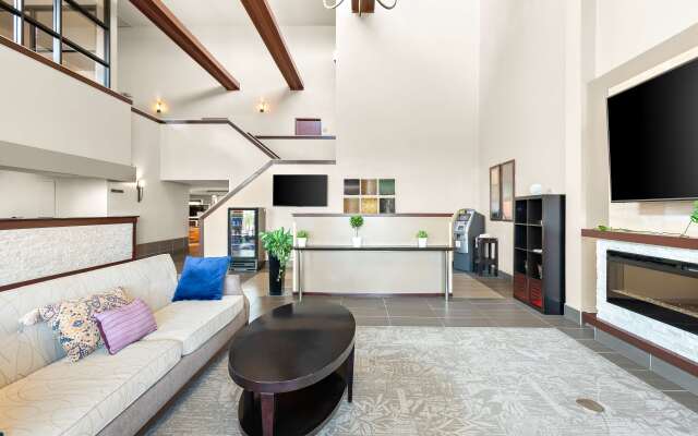 Best Western West Towne Suites