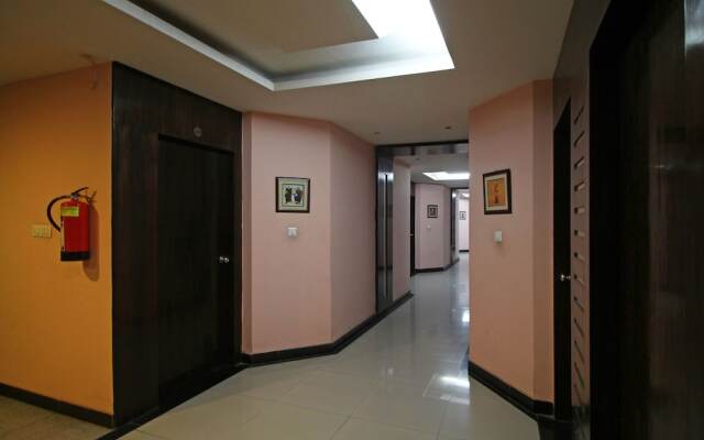 Hotel Center Point by OYO Rooms