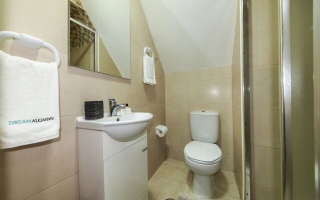 A40 - Castle Arch Apartment