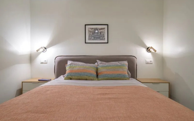 Апартаменты НайсПлэйсСПБ на Большеохтинском проспекте, д.15 к.2