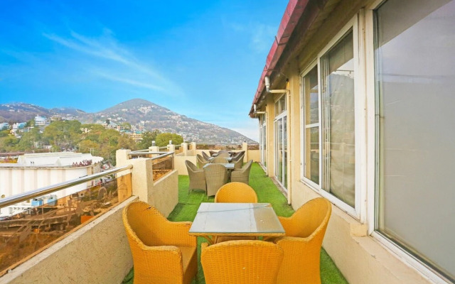 Stylish Room With Mesmerizing View Dharamshala