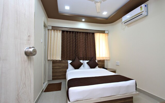 OYO 4848 3 Square Inn