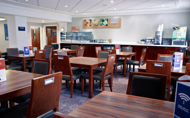 Holiday Inn Express Glenrothes by IHG