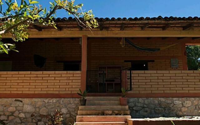 La Joya De Tuito Bed & Breakfast