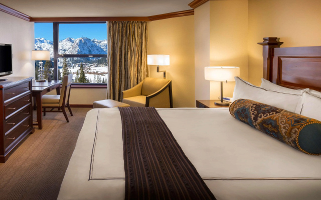 Everline Resort and Spa, Lake Tahoe