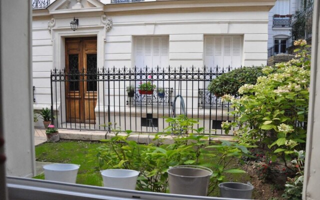 Splendid Apartment Near Trocadero