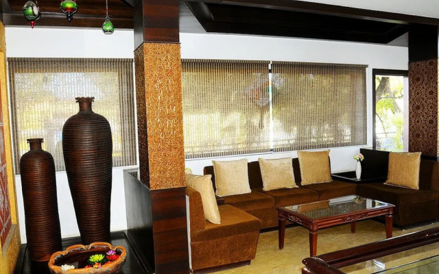 Hotel Ashray