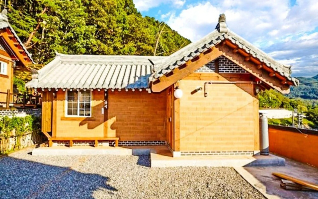 Namyangju Hanwoolchae Pension