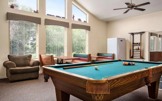 Travelodge by Wyndham Guernsey