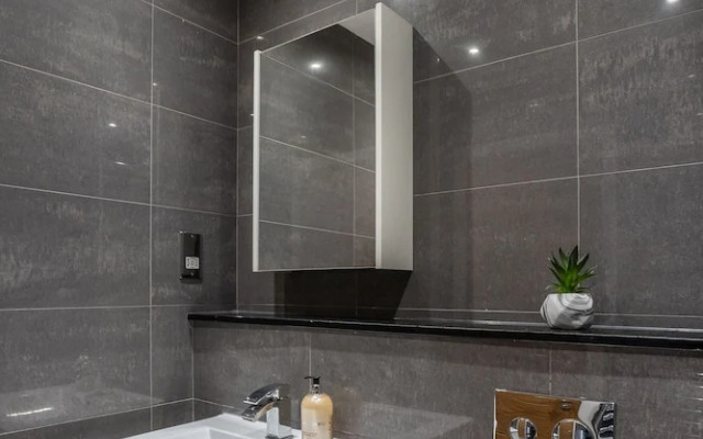 2bed-ground Floor-free Parking