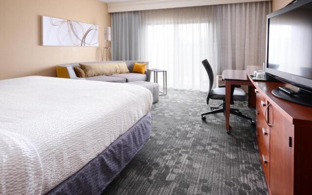 Courtyard by Marriott Dallas Richardson at Spring Valley