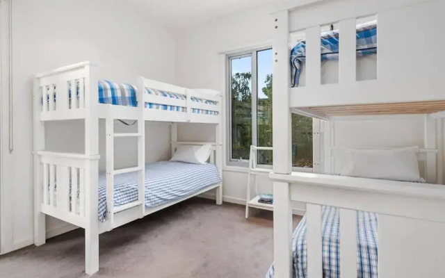 Beach Road Luxury with Ocean Views