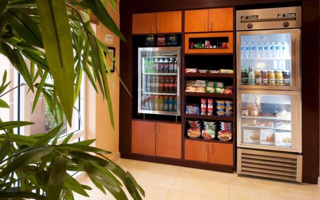 Fairfield Inn & Suites Naples