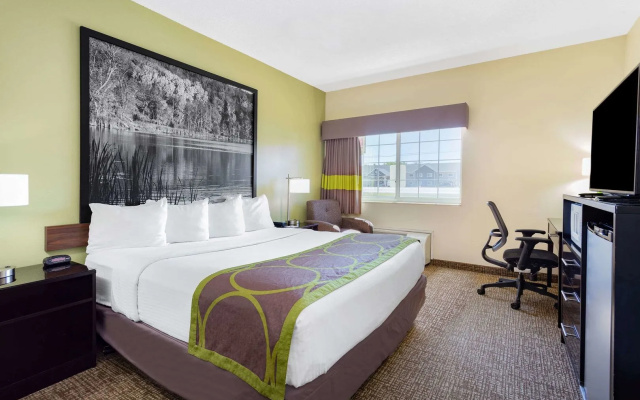 Emmetsburg Hotel and Suites