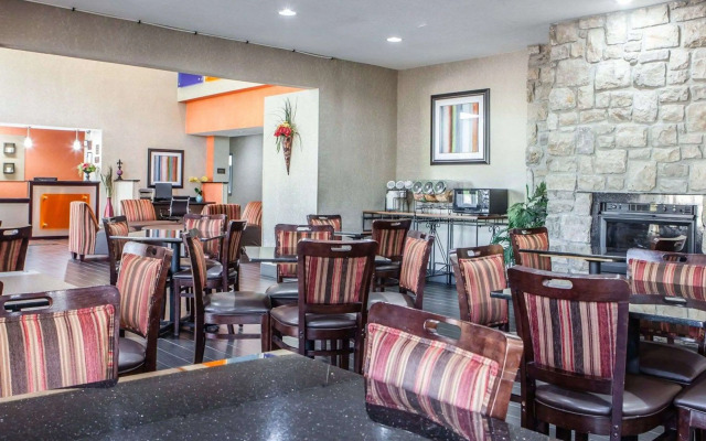 Comfort Inn Lees Summit @ Hwy 50 & Hwy 291