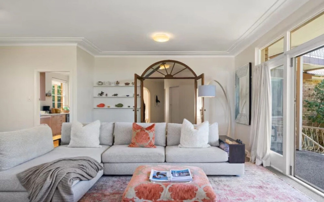 Spacious Family Home With Iconic Views – Guest Rooms – Sydney