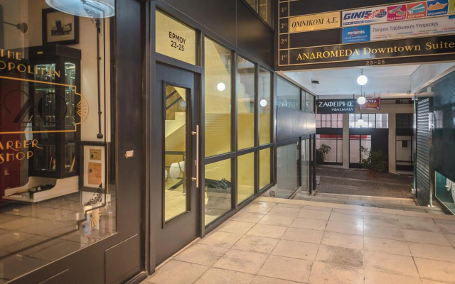 Brand New Ermou Veni Apartment