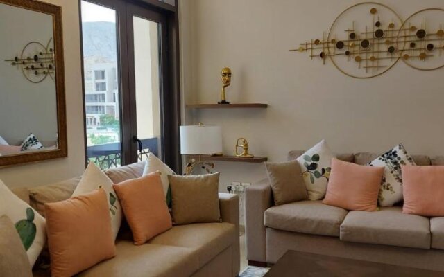 ONE Elegant Apartment in Muscat Bay 02