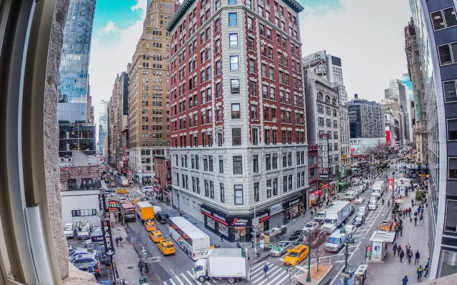 Macy Empire Apartments