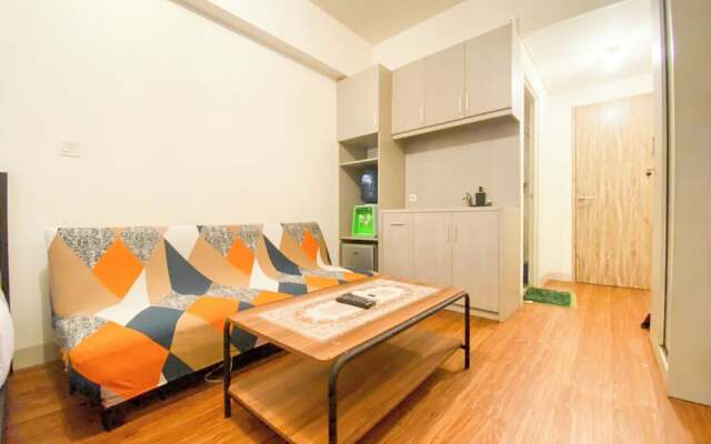 Good And Homey Studio At Candiland Apartment