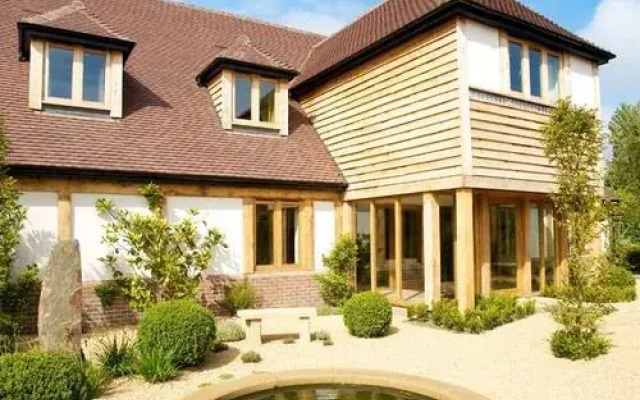 The English Wine Centre