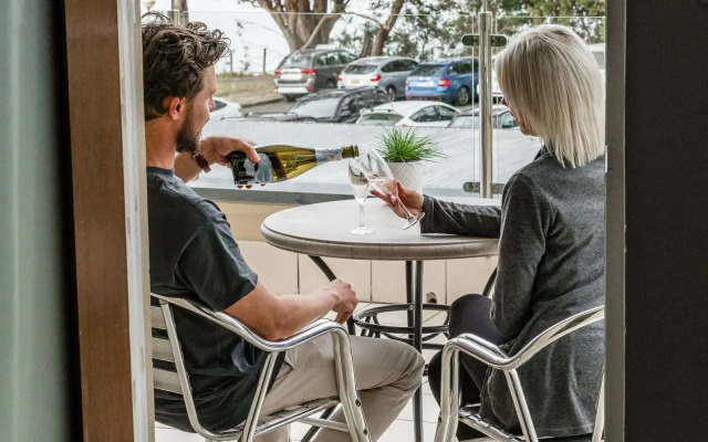 Huskisson Hotel