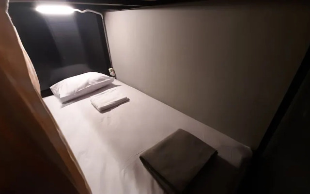 Bed Box Bali