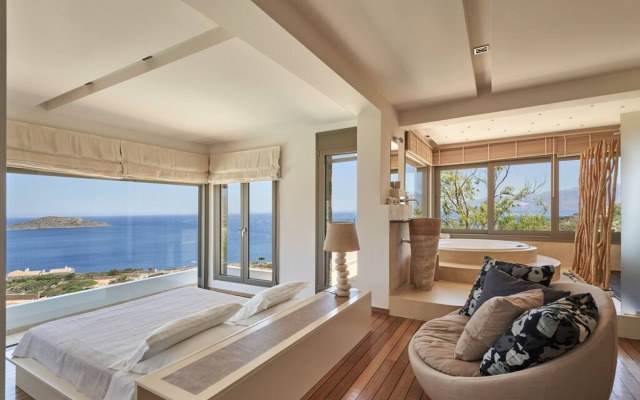 Breathtaking Views 4 Bedroom Villa