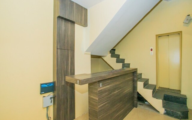 OYO 16723  Stay Bridge Vibe