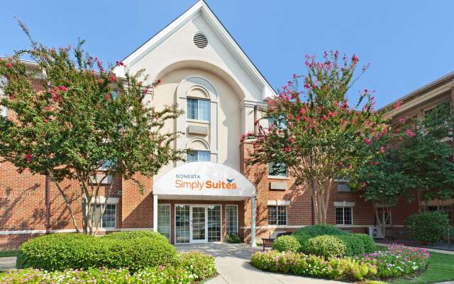 Sonesta Simply Suites Charlotte University