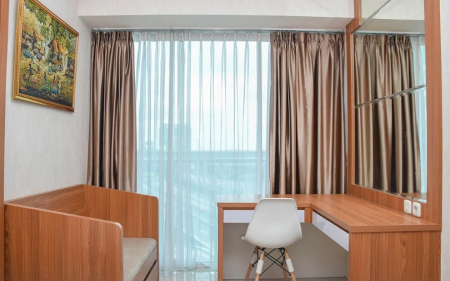 Homey 1Br With Living Room At Grand Kamala Lagoon Apartment