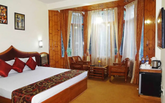OYO 13836 Hotel Manu Vatika