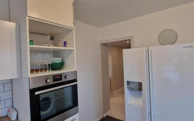 R&J Guesthouse