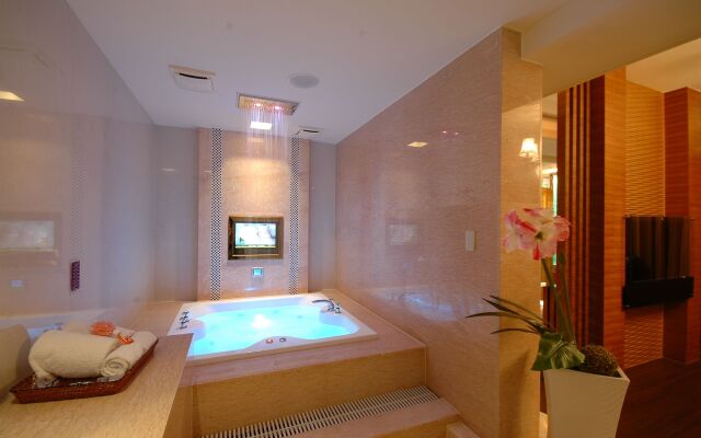 UINN RELAX HOTEL (New Taipei Linkou)